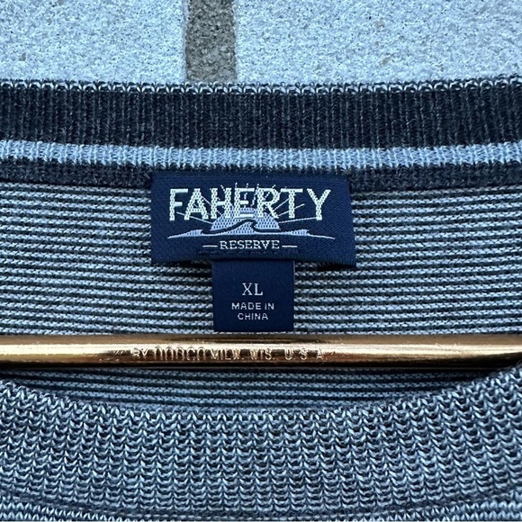 Faherty Movement Crewneck Sweater Ivory Ash Feeder Gray Stripe - Picture 3 of 8